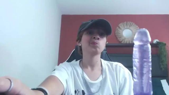 Image 7 of leia_white_ Stream on Chaturbate on 17 months ago