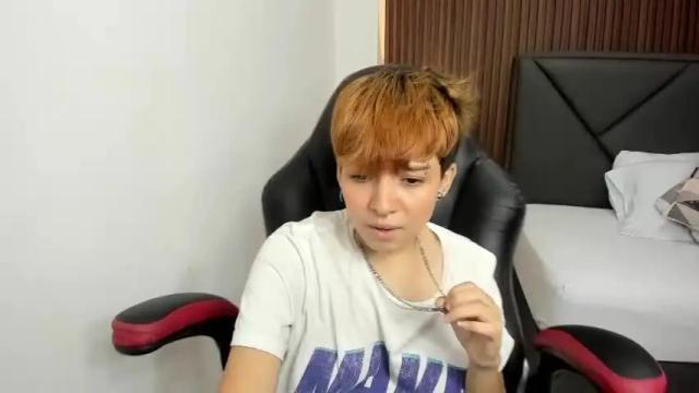 Image 7 of leia_white_ Stream on Chaturbate on 16 months ago