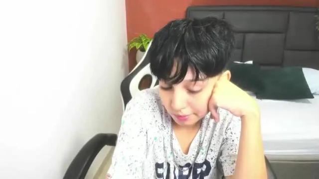 Image 4 of leia_white_ Stream on Chaturbate on 16 months ago