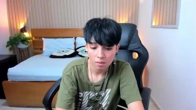 Image 2 of leia_white_ Stream on Chaturbate on 16 months ago