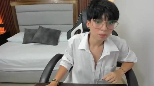 Image 12 of leia_white_ Stream on Chaturbate on 15 months ago