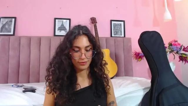 Image 4 of leiahpreston Stream on Chaturbate on 15 months ago