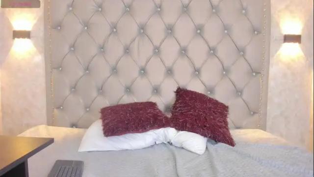 Image 2 of leigh_angels Stream on Chaturbate on 1 month ago