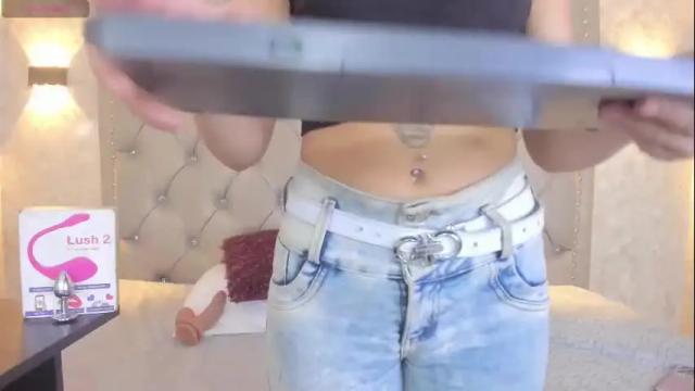Image 3 of leigh_angels Stream on Chaturbate on 1 month ago