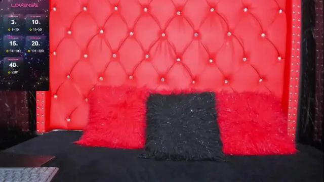 Image 3 of leigh_angels Stream on Chaturbate on 1 month ago
