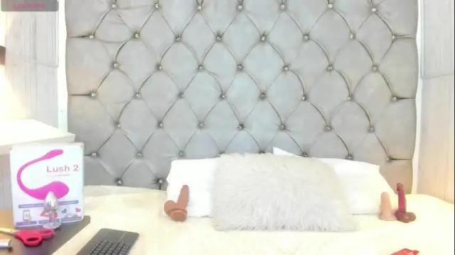 Image 4 of leigh_angels Stream on Chaturbate on 1 month ago