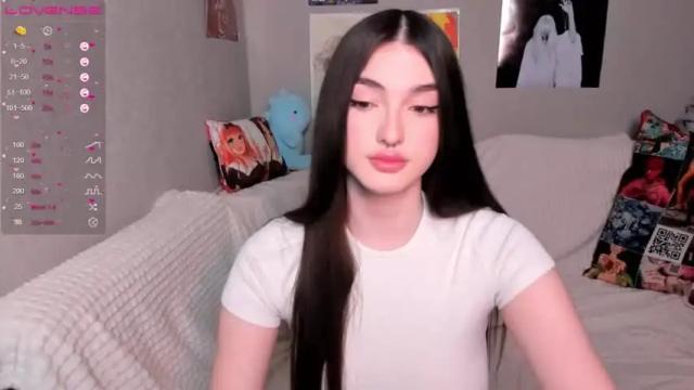Image 8 of leila_4ever Stream on Chaturbate on 16 months ago