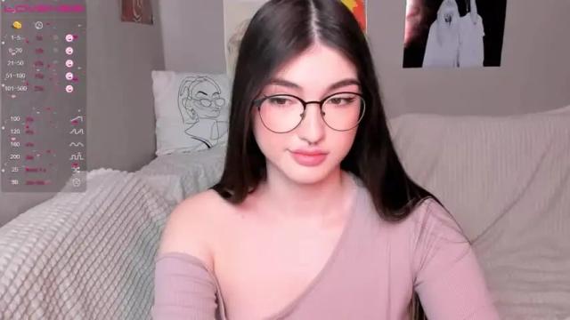Image 10 of leila_4ever Stream on Chaturbate on 16 months ago