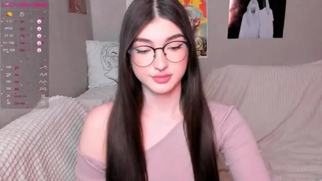 Image 3 of leila_4ever Stream on Chaturbate on 16 months ago