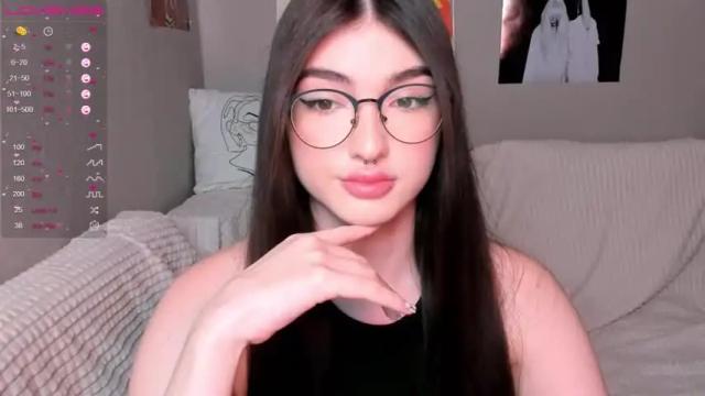Image 3 of leila_4ever Stream on Chaturbate on 16 months ago