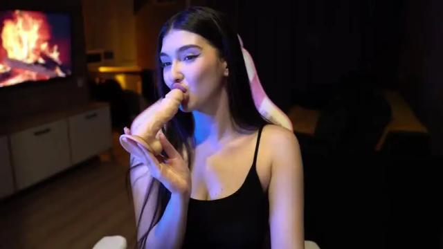 Image 4 of leila_4ever Stream on Chaturbate on 16 months ago