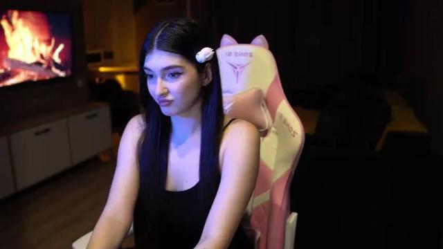 Image 7 of leila_4ever Stream on Chaturbate on 16 months ago