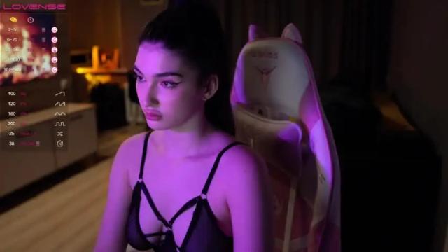 Image 6 of leila_4ever Stream on Chaturbate on 16 months ago