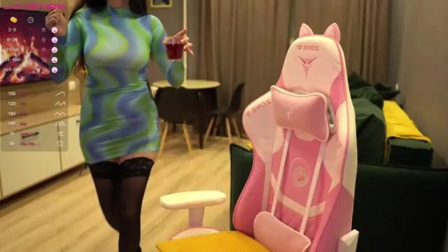 Image 4 of leila_4ever Stream on Chaturbate on 16 months ago