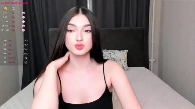 Image 8 of leila_4ever Stream on Chaturbate on 14 months ago