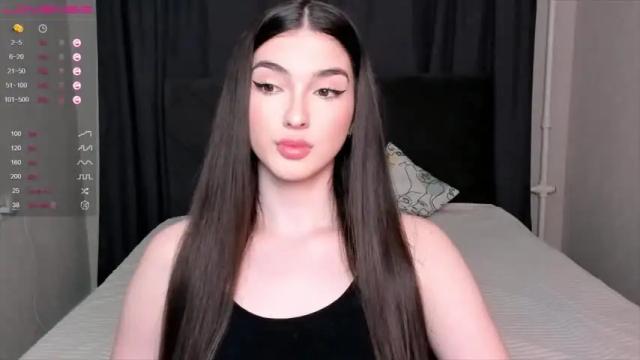 Image 2 of leila_4ever Stream on Chaturbate on 14 months ago