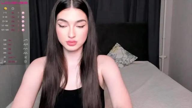 Image 4 of leila_4ever Stream on Chaturbate on 14 months ago
