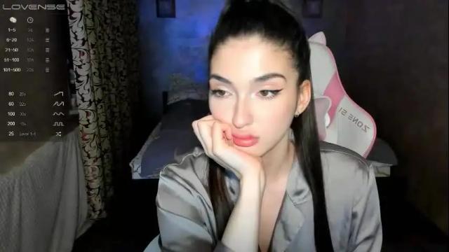 Image 2 of leila_4ever Stream on Chaturbate on 11 days ago