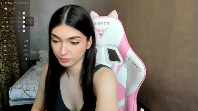 Image 12 of leila_4ever Stream on Chaturbate on 4 months ago