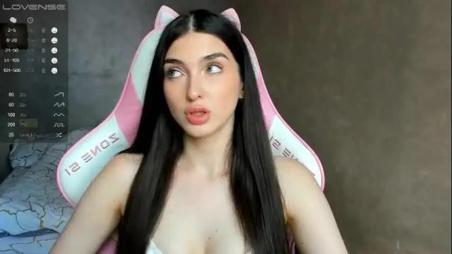 Image 4 of leila_4ever Stream on Chaturbate on 4 months ago