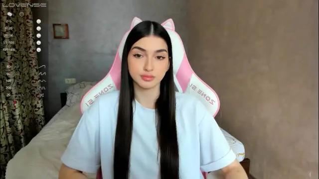 Image 3 of leila_4ever Stream on Chaturbate on 3 months ago