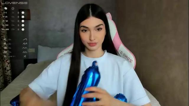 Image 2 of leila_4ever Stream on Chaturbate on 3 months ago