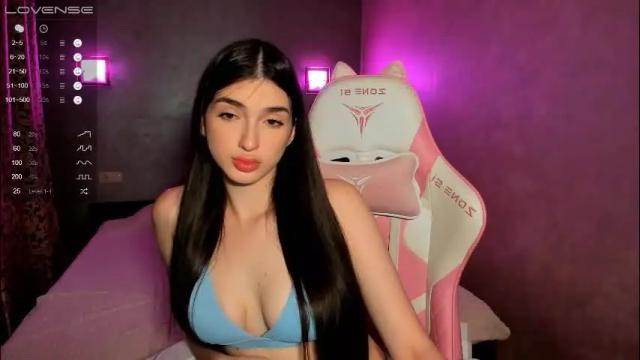 Image 2 of leila_4ever Stream on Chaturbate on 2 months ago