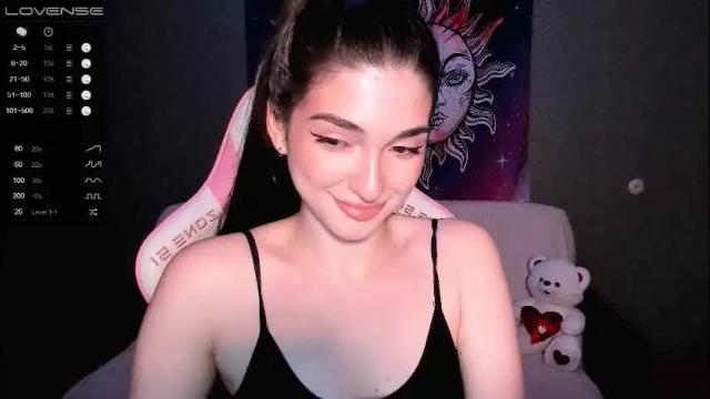 Image 2 of leila_4ever Stream on Chaturbate on 1 month ago