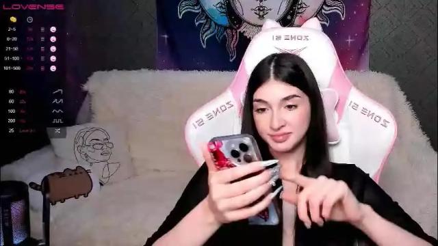 Image 3 of leila_4ever Stream on Chaturbate on 1 month ago