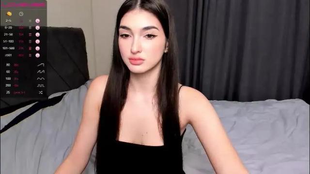 Image 3 of leila_4ever Stream on Chaturbate on 13 days ago