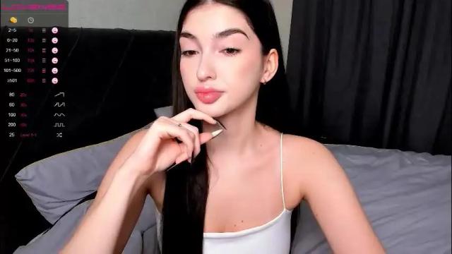 Image 8 of leila_4ever Stream on Chaturbate on 10 days ago