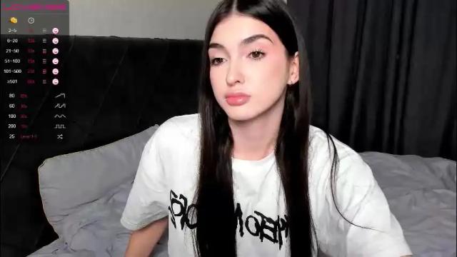 Image 12 of leila_4ever Stream on Chaturbate on 2 days ago