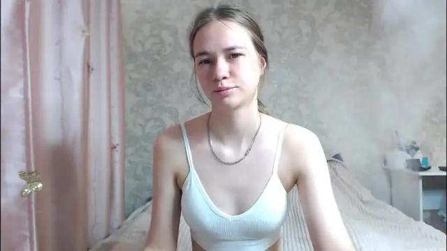 Image 2 of leila_bambi_ Stream on Chaturbate on 6 days ago