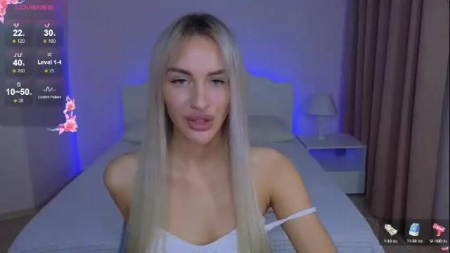Image 12 of leila_flower Stream on Chaturbate on 15 days ago
