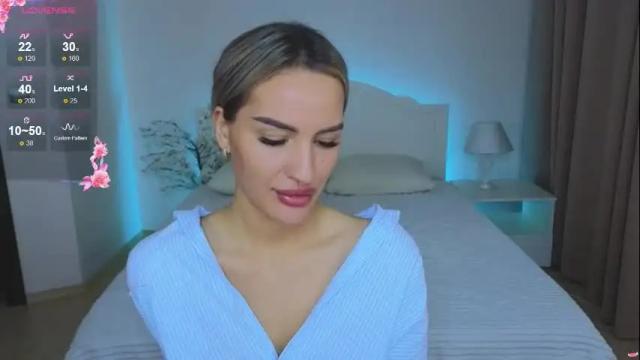 Image 3 of leila_flower Stream on Chaturbate on 11 days ago