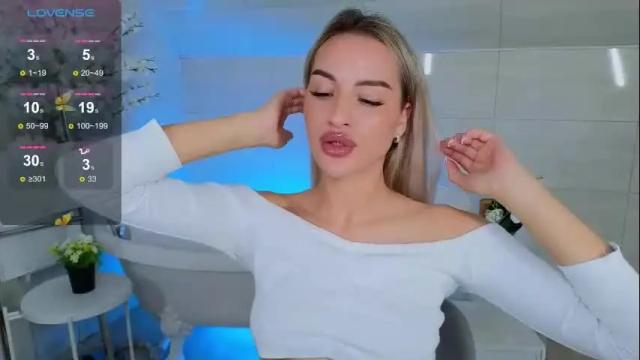 Image 10 of leila_flower Stream on Chaturbate on 7 days ago