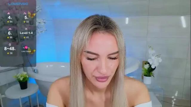 Image 3 of leila_flower Stream on Chaturbate on 7 days ago