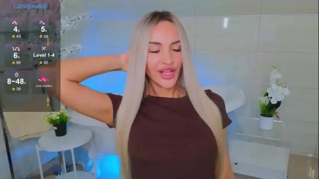 Image 6 of leila_flower Stream on Chaturbate on 3 days ago