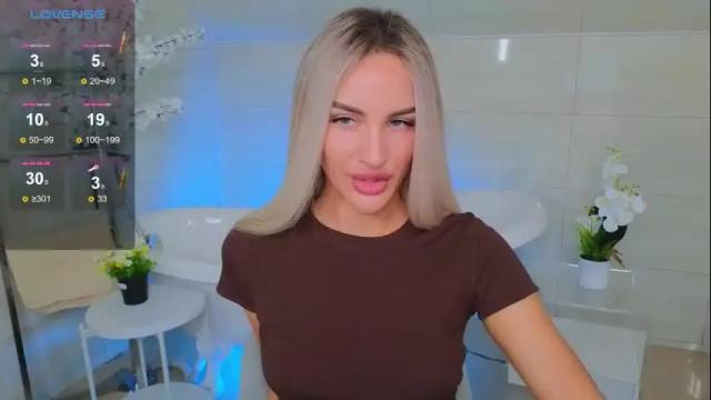 Image 7 of leila_flower Stream on Chaturbate on 3 days ago