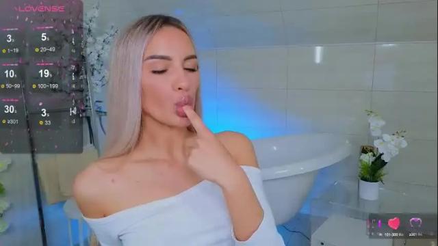 Image 10 of leila_flower Stream on Chaturbate on 2 days ago