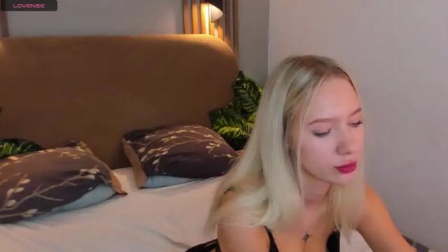 Image 12 of leila_lunalu Stream on Chaturbate on 19 months ago