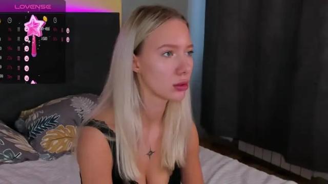 Image 4 of leila_lunalu Stream on Chaturbate on 18 months ago