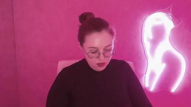 Image 11 of leilaa_love Stream on Chaturbate on 17 months ago