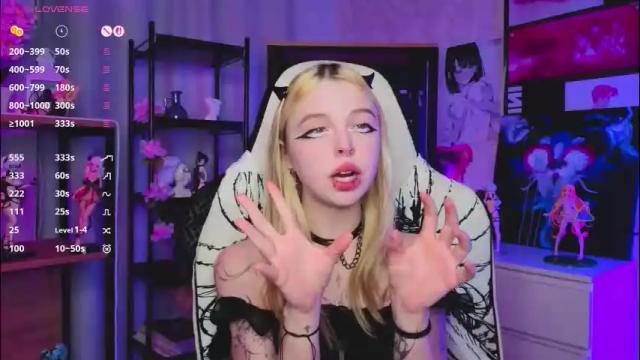 Image 8 of leiladwight Stream on Chaturbate on 2 months ago