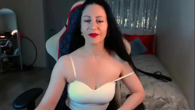 Image 8 of leilamurray Stream on Chaturbate on 19 days ago