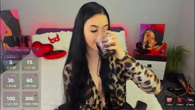 Image 8 of lellitclark Stream on Chaturbate on 2 months ago