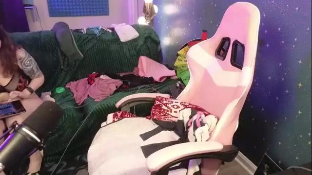 Thumbnail 3, lemonadetarts's Stream at Chaturbate, 2 months ago