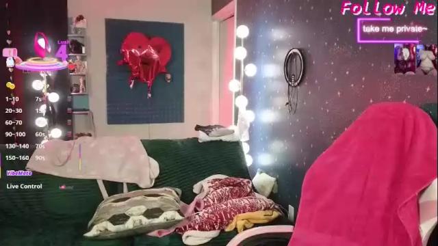 Image 3 of lemonadetarts Stream on Chaturbate on 1 month ago