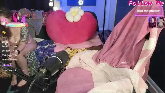 Image 6 of lemonadetarts Stream on Chaturbate on 7 months ago