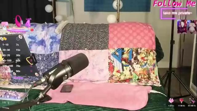 Image 10 of lemonadetarts Stream on Chaturbate on 6 months ago